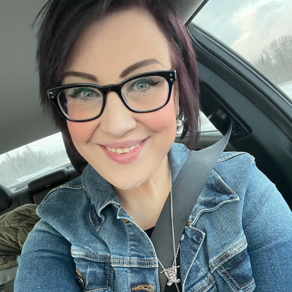 Meet your Posher, Acacia